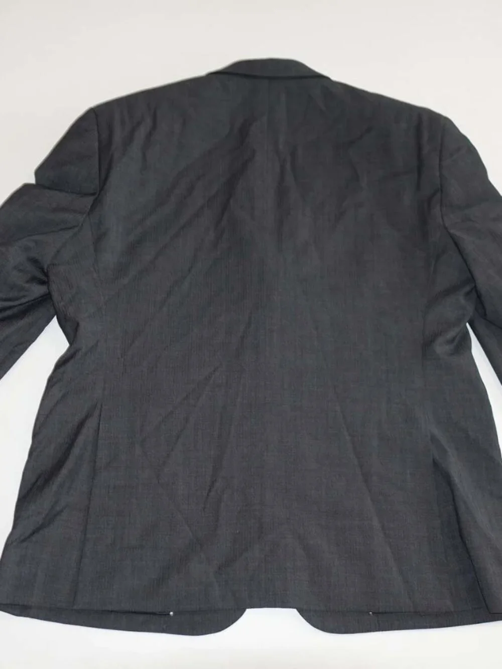 Kenneth Cole Men's Slim Fit 2 Button Suit Size 44 Short 38 x 28.5 Charcoal Gray